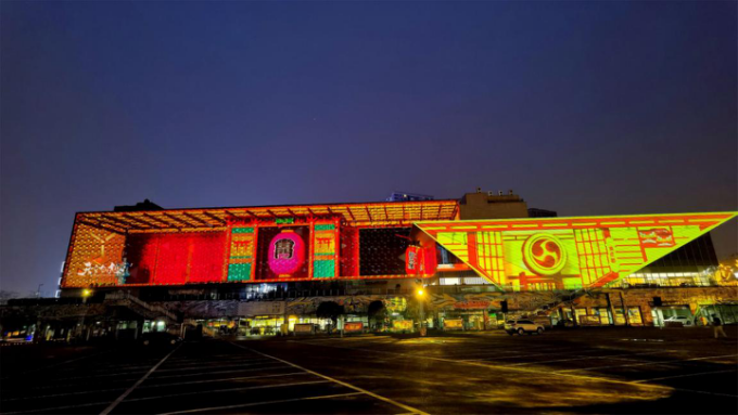 寸灘國際絲路花街建筑光影秀(圖15) 寸灘國際絲路花街建筑光影秀(圖15)